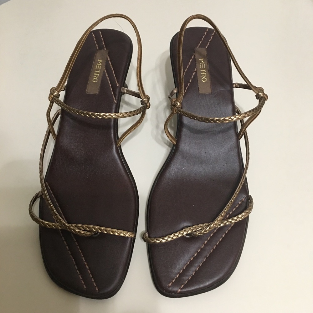 Ladies summer sandals with Gold straps